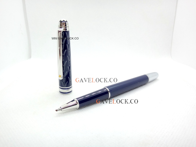 AAA Grade Montblanc Le Petit Prince Blue Barrel Silver Clip Rollerball Pen AAA Grade Montblanc Le Petit Prince Blue Barrel Silver Clip Rollerball Pen